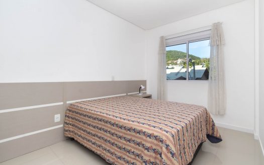 comprar apto 2 quartos em bombinhas