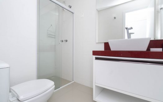 comprar apto 2 quartos em bombinhas