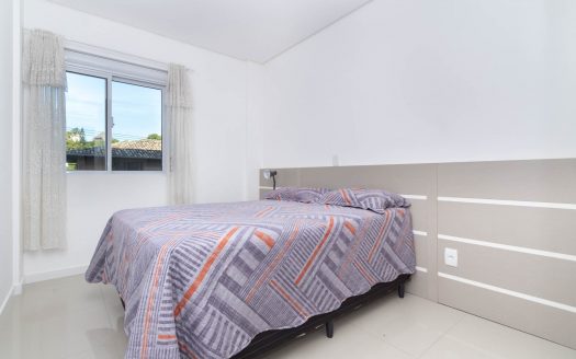 comprar apto 2 quartos em bombinhas