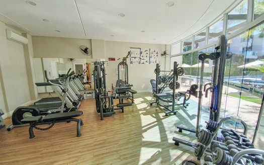 Apto com 3 dormitórios a venda em Bombinhas com área de lazer