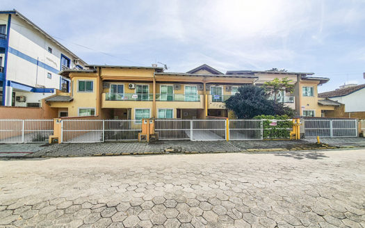 Casa a venda em Bombinhas